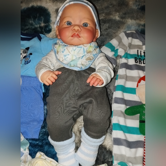 Reborn preemie size doll - Picture 2 of 3